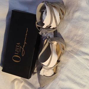 Olivia flats